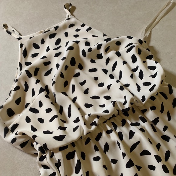 Halter, Short Flow Dress - Picture 2 of 4